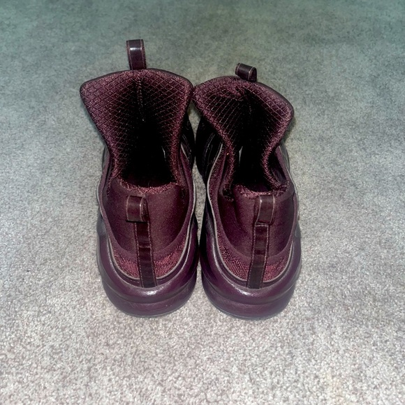 Kylie Jenner x Puma Sneakers - Picture 3 of 5